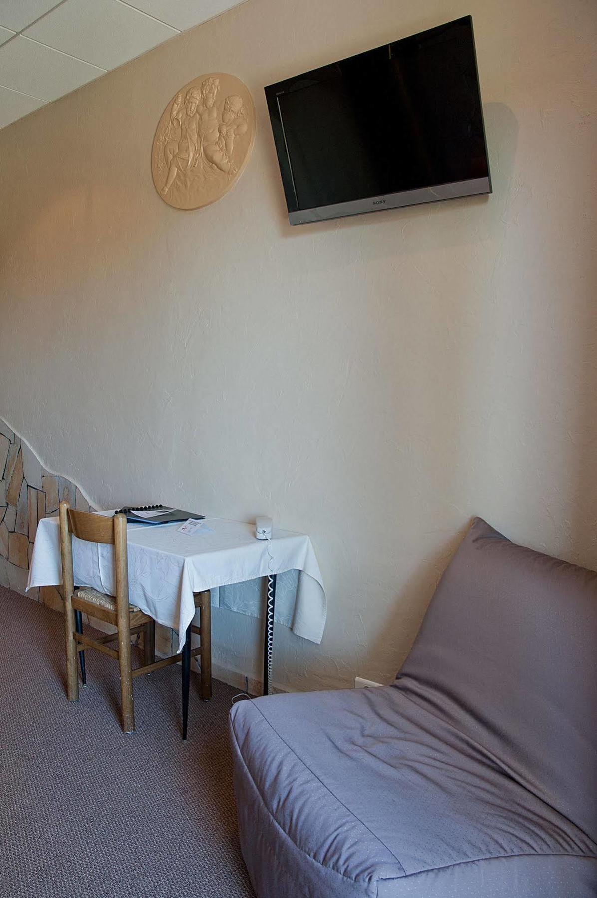 Hotel Et Studios Les Amandiers Saint-Raphaël Zewnętrze zdjęcie
